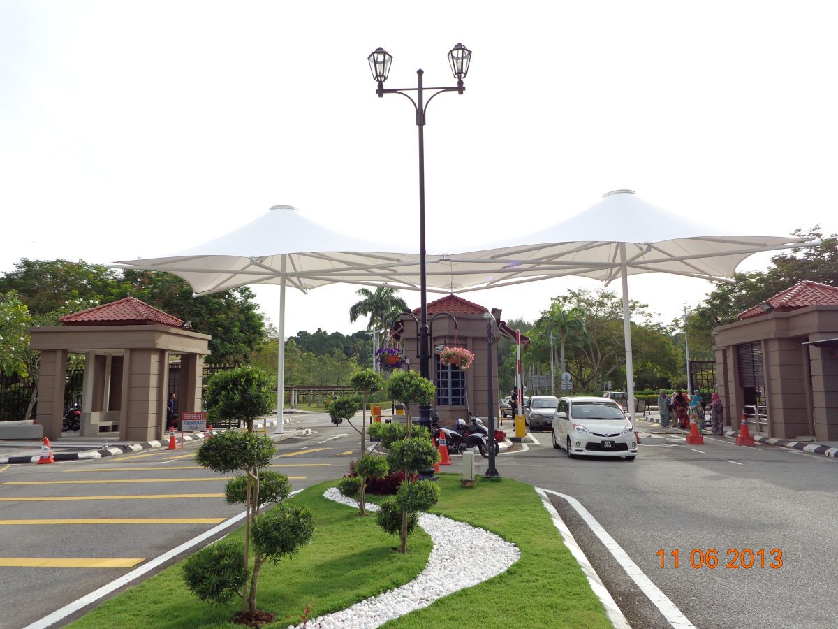 Jabatan Perdana Menteri Main Entrance